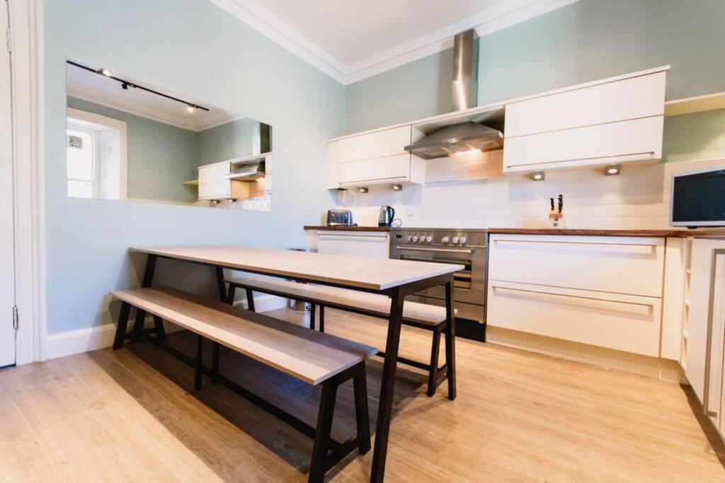Wallace Apartment - A Unique Apartment In Countryside Park With Wifi And Access To Bar And Pool Perth Buitenkant foto